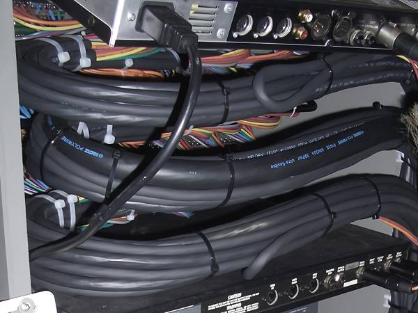 wiring - Patchbay-Rack-Rckansicht